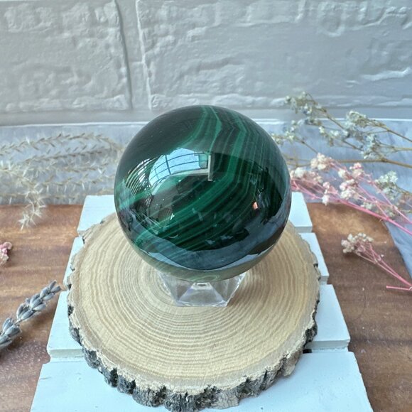 Gorgeous Malachite Sphere from the Congo - Picture 8 of 10